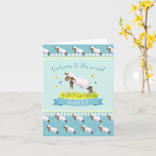 世界の水の新生児へのかわいい子ヒツジの歓迎 カード (黄色い花)