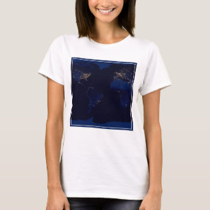 世界の都市光を示す地球の平面地図 Tシャツ