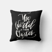 世界はあなたのカキです クッション (裏面)