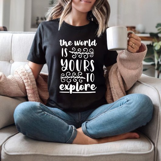 世界は君の探究するところだ Tシャツ