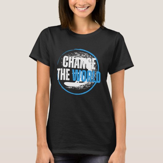 世界を変えるサーファー+サーフィン+波乗り Tシャツ (正面)