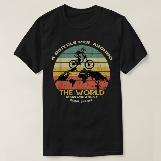 世界を自転車で走り始めるバイクもしくは自転車に乗る人値 Tシャツ (デザイン正面)