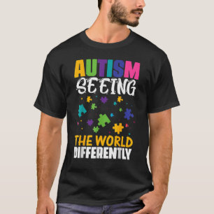世界を違って見る自閉症 Tシャツ