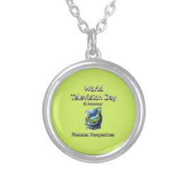 世界テレビの日。ピクセル化された視点 シルバープレートネックレス