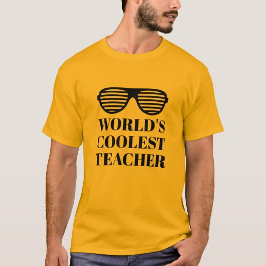 世界一カッコイイ先生の面白いTシャツ Tシャツ (正面)