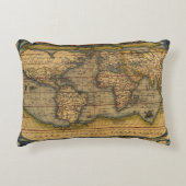 世界地図アンティークオルテリアス欧州トラベル アクセントクッション (正面)