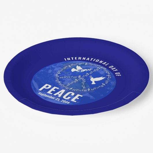 世界平和が地球の日に平和を実現する平和のサイン ペーパープレート (アングル)