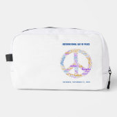 世界平和の日の平和の看板ワードクラウドウォーターボトル ドップキット (正面)