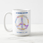 世界平和の日 ピースサイン ワードクラウド コーヒーマグカップ (左)