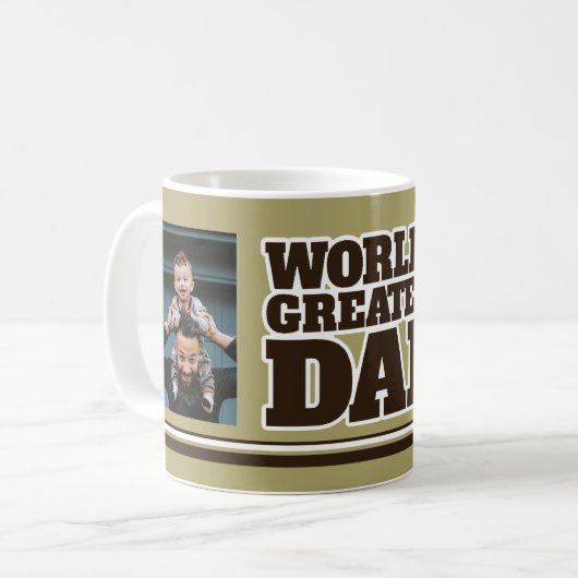 世界最高のパパ2枚の写真アーミーグリーンベージュマグ コーヒーマグカップ (正面左)