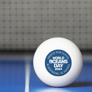 世界海洋の日ブルーの様式化された地球波 卓球ボール