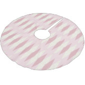 世紀半ばのモダンなピンクのアーガイル柄のなクリスマスツリーSkir ブラッシュドポリエステルツリースカート (アングル)