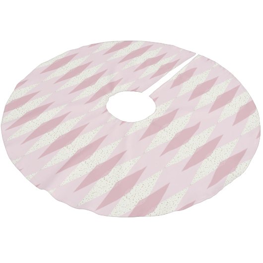 世紀半ばのモダンなピンクのアーガイル柄のなクリスマスツリーSkir ブラッシュドポリエステルツリースカート (アングル)