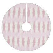 世紀半ばのモダンなピンクのアーガイル柄のなクリスマスツリーSkir ブラッシュドポリエステルツリースカート (正面)