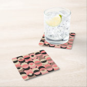 世紀半ばのモダンなピンクパターン スクエアペーパーコースター (インサイチュ)