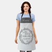 世素晴らしモダン界ミニマルリース エプロン (着用した状態)