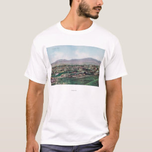 丘からの町の空中写真 Tシャツ