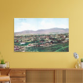 丘からの町の空中眺め キャンバスプリント (インサイチュ (リビング))