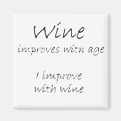 丘のおもしろい贈り物の上のワイン引用文誕生日ユーモア マグネット (正面)