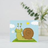 丘の上で花を口にしたカタツムリ ポストカード (スタンド正面)