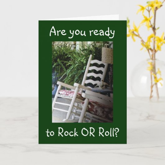 丘の上で「または」をロックす転がる準備ができている カード (黄色い花)