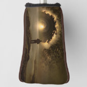 丘の上に立って大きな丘を見ている人 ゴルフヘッドカバー (回転90)