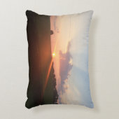 丘の上に美しい夕日のアクセント枕 アクセントクッション (正面(垂直))