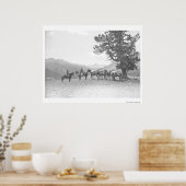 丘の上を見ている荷馬を持つ男性 ポスター (キッチン)