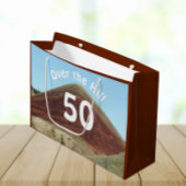 丘の上50誕生日マイルストーン ラージペーパーバッグ