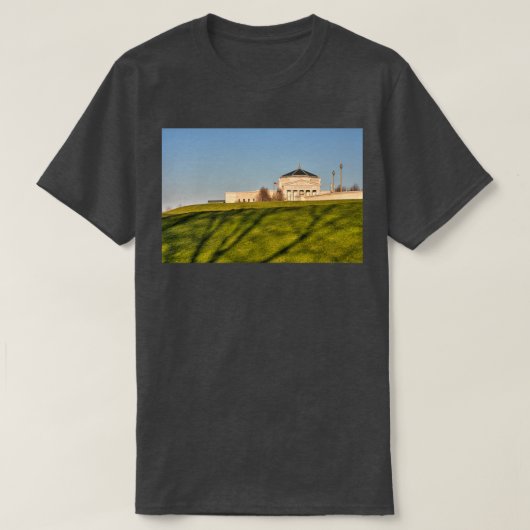 丘の上 Tシャツ (デザイン正面)