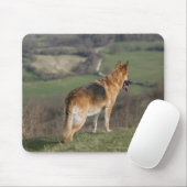 丘の下で見るドイツ語Shephard マウスパッド (マウス)