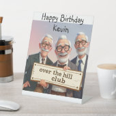 丘の向こうに 台座サイン (インサイチュ)