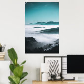 丘、霧、木の層 ポスター (ホームオフィス)