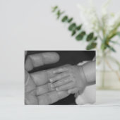 両手を白黒で表示 ポストカード (スタンド正面)