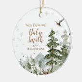 両親を待っている冬の松の森 セラミックオーナメント (左)