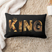両面「キングライオンレタリング」デザインオンブラック ランバークッション (ブランケット)