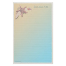 並ぶビーチの貝殻