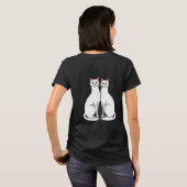 並んで座る二匹の白猫 Tシャツ (裏面フル)