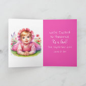 中にブロンドの赤ん坊の女の子をジェンダーが明かす カード (内部)