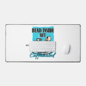 中に死んでいるがカフェイン入りコーヒー愛のスケルトン デスクマット (キーボード&マウス)