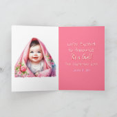 中に黒髪のベビーガールを現すジェンダー カード (内部)