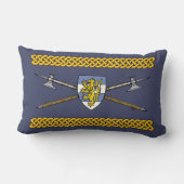 中世の宝石類と盾 ランバークッション (裏面)