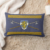 中世の宝石類と盾 ランバークッション (ブランケット)