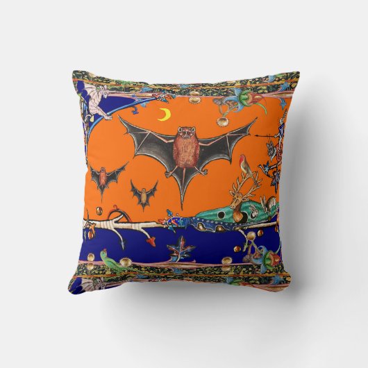 中世の推定こうもり飛んでいる森林動物オレンジ クッション (裏面)
