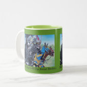 中世の歴史ある騎士が馬に乗り込む ツートーンマグカップ (正面左)