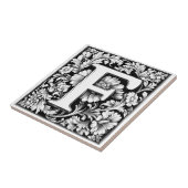 中世の照明付き文字F タイル (側面)
