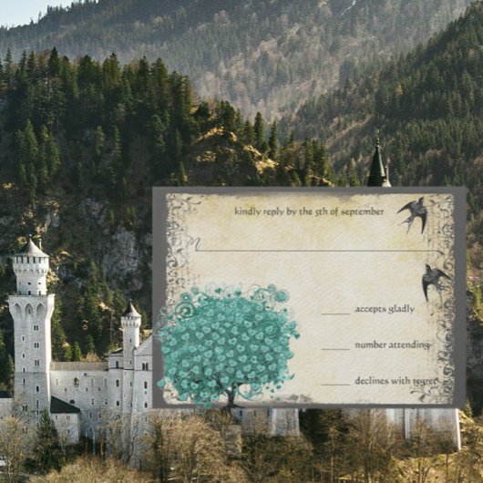 中世の緑のハートの木の愛の鳥結婚の 出欠カード