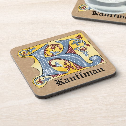 中世の青と赤のツタのライトレターK コースター (左側)