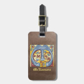 中世の青と赤のツタのライトレターM ラゲッジタグ (正面縦)