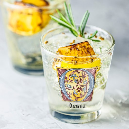 中世の青と赤のツタのライトレターO ショットグラス